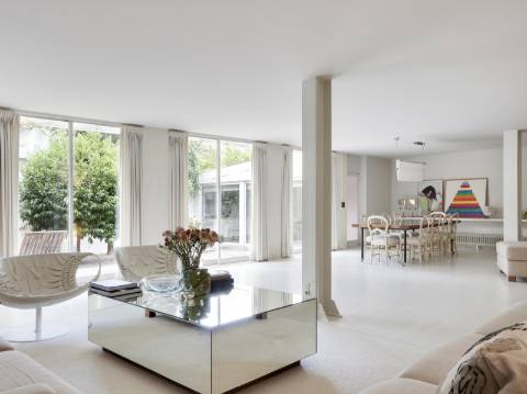 Loft com duplo pé direito, pátio e garagem no coração da Lapa!