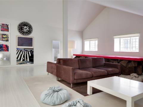 Loft com duplo pé direito, pátio e garagem no coração da Lapa!