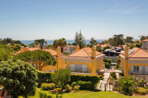 Moradia T5+1 no coração do Estoril