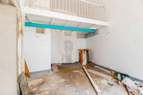 Casa senhorial com jardim privativo, para recuperar, com projecto aprovado, no centro histórico de Cascais