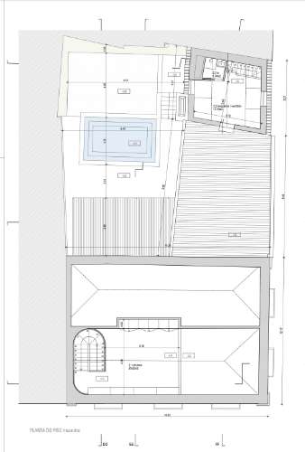 Casa senhorial com jardim privativo, para recuperar, com projecto aprovado, no centro histórico de Cascais