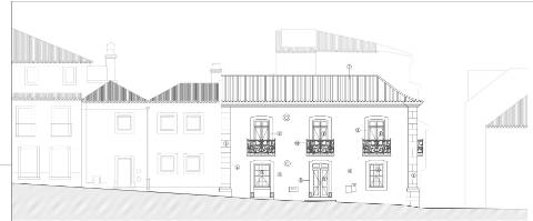 Casa senhorial com jardim privativo, para recuperar, com projecto aprovado, no centro histórico de Cascais