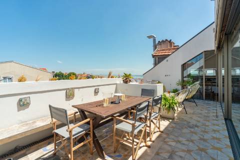 T3+1 com Terraço e Vista Cidade e Rio no Príncipe Real