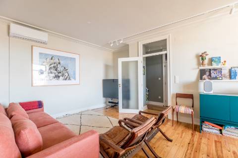 Apartamento de Charme T4 com Elevador e Estacionamento