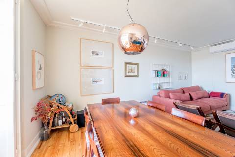 Apartamento de Charme T4 com Elevador e Estacionamento