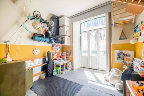 Apartamento de Charme T4 com Elevador e Estacionamento