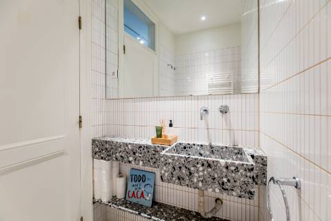 Apartamento de Charme T4 com Elevador e Estacionamento