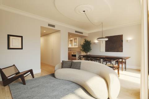 Apartamento T1, com jardim privativo de 34,74m2 e estacionamento por 10 anos nas Avenidas Novas