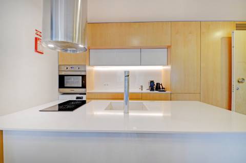 Apartamento T1 com varanda no centro da cidade do Porto