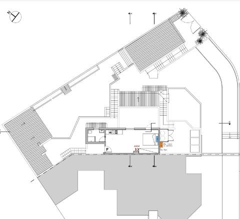 Edifício composto por seis apartamentos residenciais e um espaço comercial, totalmente renovado no coração de Lagos