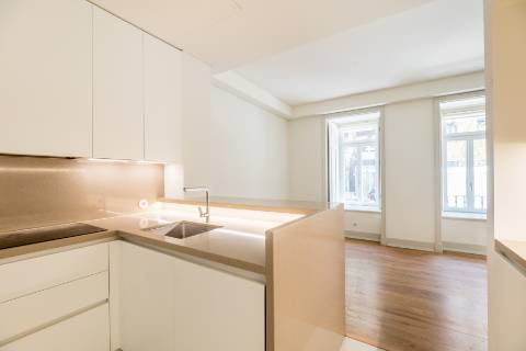 Apartamento T2 com jardim privativo, no Saldanha