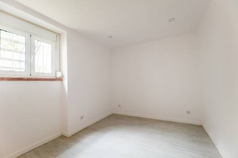 T1 totalmente recuperado no Bairro do Rego