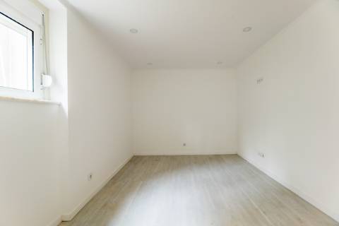 T1 totalmente recuperado no Bairro do Rego