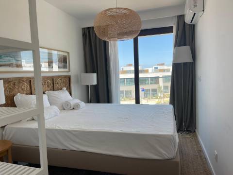 Villa com 3 quartos, terraço e piscina no Condominio Porto Covo Village