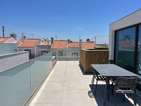 Villa com 3 quartos, terraço e piscina no Condominio Porto Covo Village