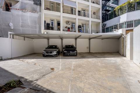 Apartamento T3 de charme com estacionamento junto à Avenida da Liberdade