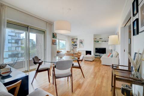 Apartamento T3 com varanda no Pinheiro Manso, Porto