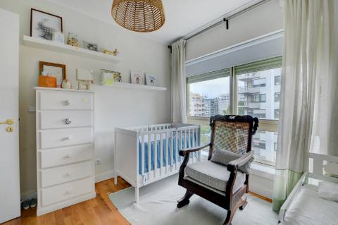 Apartamento T3 com varanda no Pinheiro Manso, Porto