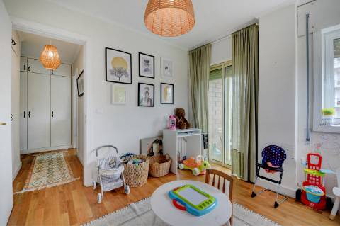 Apartamento T3 com varanda no Pinheiro Manso, Porto