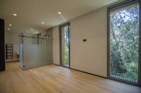 Moradia T4 com jardim e piscina em Cascais