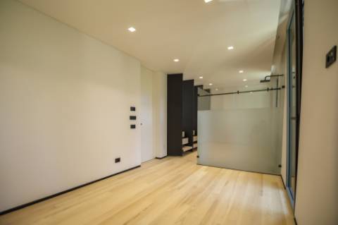 Moradia T4 com jardim e piscina em Cascais