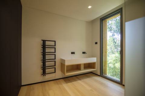 Moradia T4 com jardim e piscina em Cascais