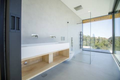 Moradia T4 com jardim e piscina em Cascais