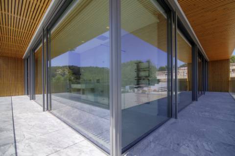 Moradia T4 com jardim e piscina em Cascais