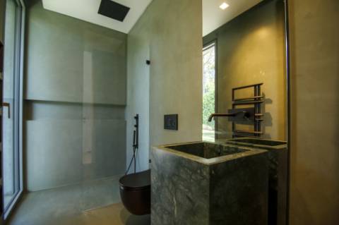 Moradia T4 com jardim e piscina em Cascais