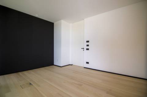 Moradia T4 com jardim e piscina em Cascais