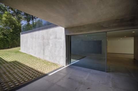 Moradia T4 com jardim e piscina em Cascais