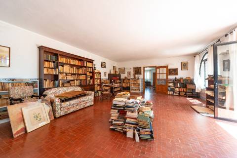 Casa na Falésia da Caparica com jardim ao lado das praias