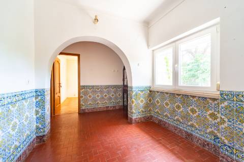 Casa na Falésia da Caparica com jardim ao lado das praias