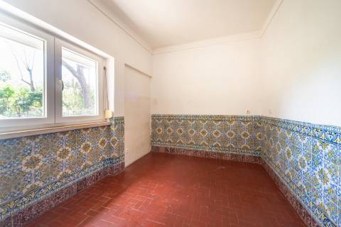 Casa na Falésia da Caparica com jardim ao lado das praias