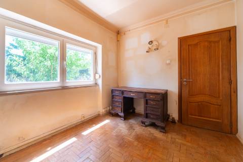 Casa na Falésia da Caparica com jardim ao lado das praias