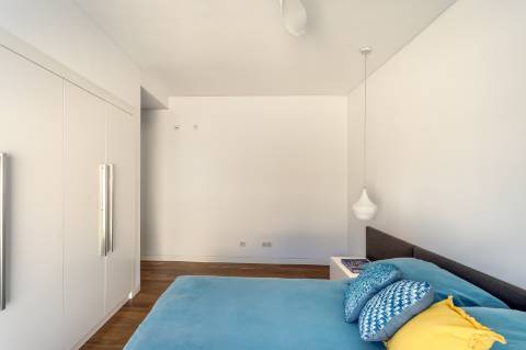 Penthouse Duplex T3 + 1 com Terraços Privativos, piscina e Vista Mar em Cascais