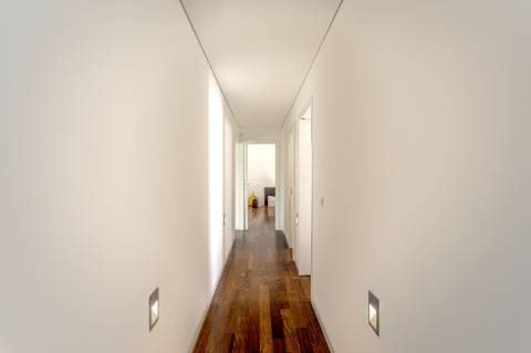 Penthouse Duplex T3 + 1 com Terraços Privativos, piscina e Vista Mar em Cascais