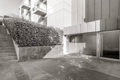 Penthouse Duplex T3 + 1 com Terraços Privativos, piscina e Vista Mar em Cascais