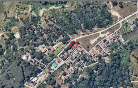 Terreno Urbano na Falésia da Caparica