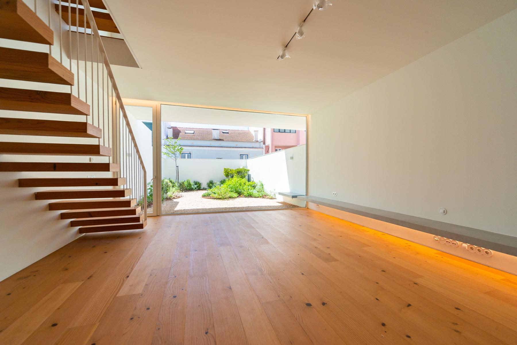T3 com jardim, terraço e garagem. Um verdadeiro oásis no coração da Lapa