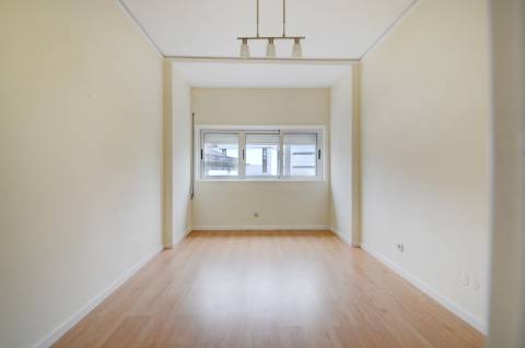 Apartamento T3 no Campo Alegre - Localização Premium com Excelentes Acessos