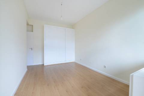 Apartamento T3 no Campo Alegre - Localização Premium com Excelentes Acessos