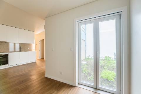 Estúdio com logradouro, novo a estrear localizado em Santo Amaro, Alcântara