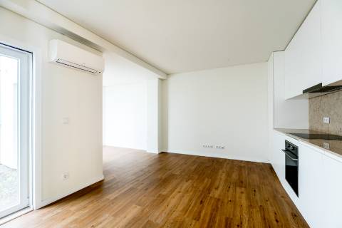 Estúdio com logradouro, novo a estrear localizado em Santo Amaro, Alcântara