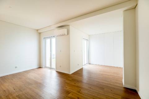 Estúdio com logradouro, novo a estrear localizado em Santo Amaro, Alcântara