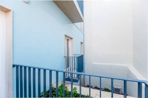 Estúdio, novo a estrear com terraço e varanda localizado em Santo Amaro, Alcântara