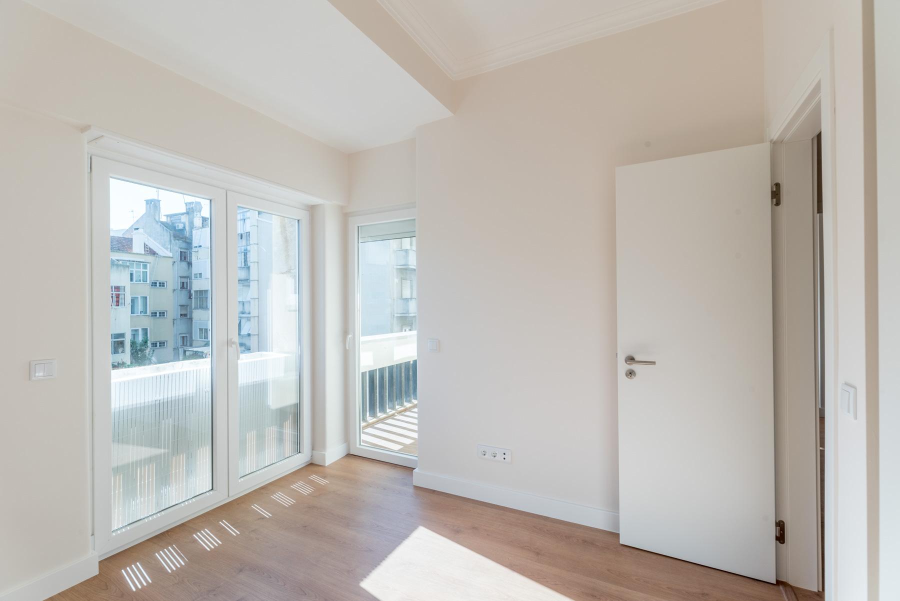 Apartamento T2 para arrendar, junto Av. Roma