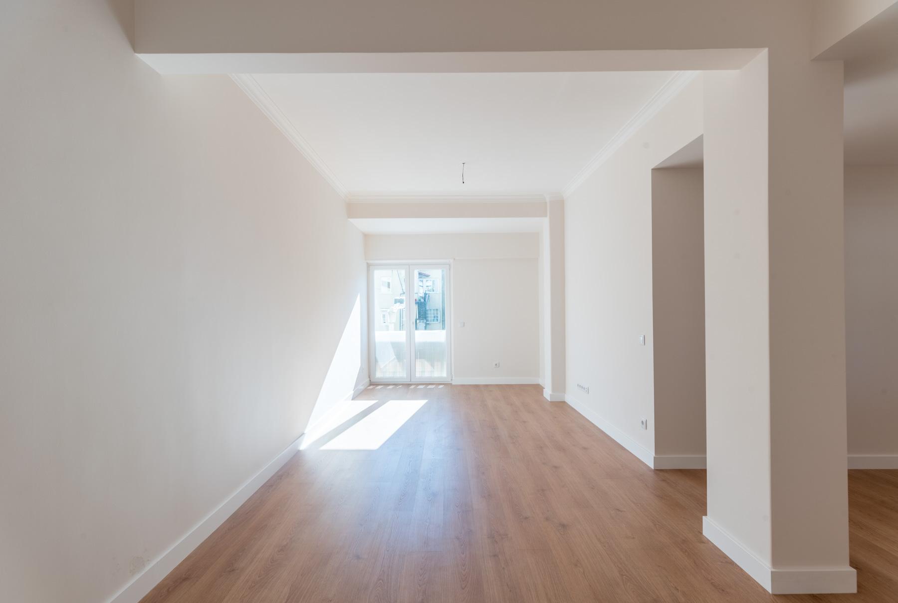 Apartamento T2 para arrendar, junto Av. Roma