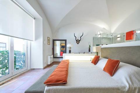 Apartamento T1 totalmente mobilado e equipado no Largo do Carmo - Chiado