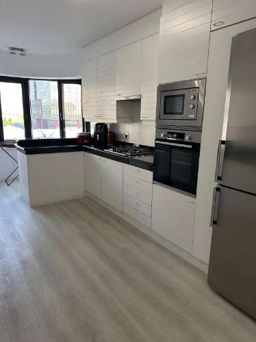 Apartamento T3 nas Amoreiras, para arrendar